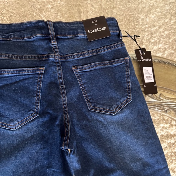 NWT Bebe Women's Denim Pearl Embellished Straight Leg Jeans - Size 26 (Size 2) - Picture 5 of 10